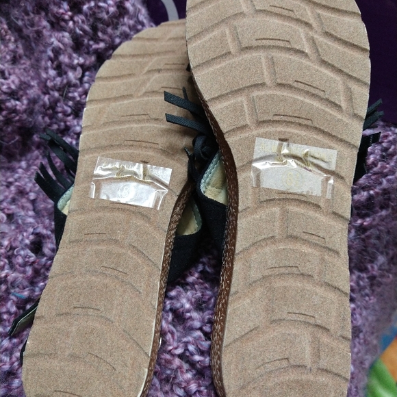Ollio Sandals NWOT - Picture 3 of 8